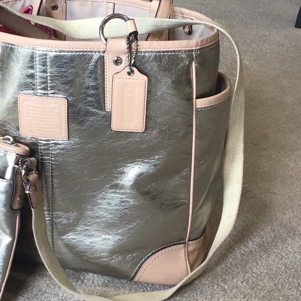 Bags - Picture 3 of 16